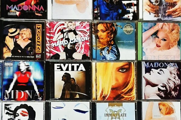 Ogłoszenie - Polecam Wspaniały Album Cd MADONNA -Album - Ray Of - Warszawa - 39,98 zł