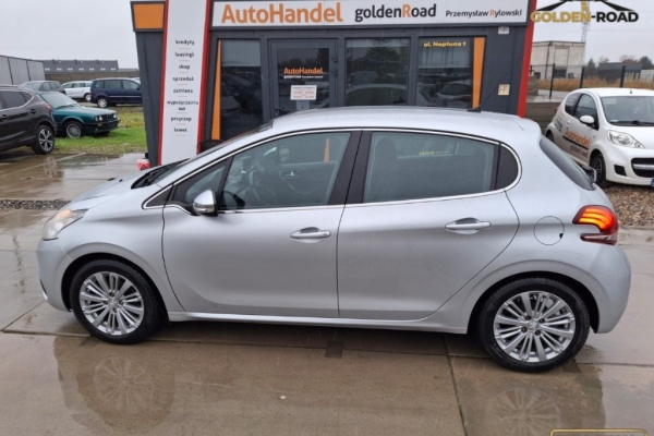 Ogłoszenie - 208  1,2 benz. klima kamera navi alu wspomaganie zarejestrowany. Zdjęcie 8