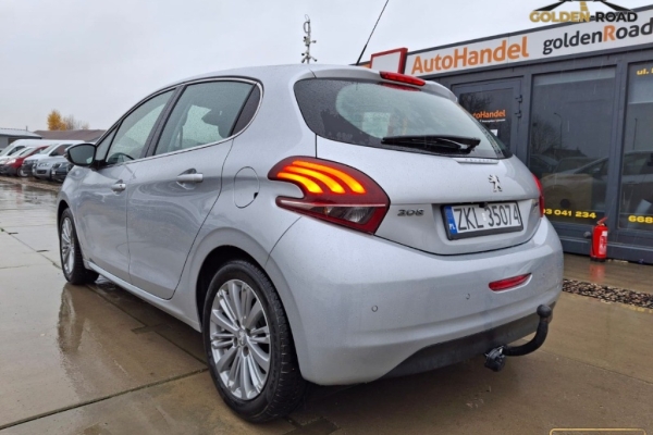 Ogłoszenie - 208  1,2 benz. klima kamera navi alu wspomaganie zarejestrowany. Zdjęcie 6