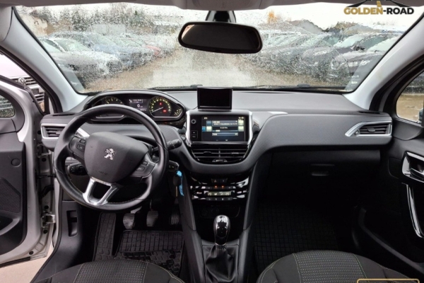 Ogłoszenie - 208  1,2 benz. klima kamera navi alu wspomaganie zarejestrowany. Zdjęcie 10