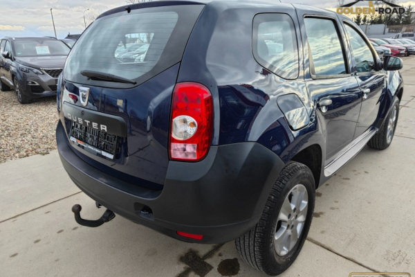 Ogłoszenie - DUSTER   1,6 16v  centralny wspomaganie alu hak 90 000 km OPŁACONY - Kołobrzeg - 17 900,00 zł