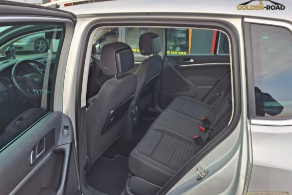 Ogłoszenie - Tiguan 2,0 tdi 140KM CUP sport-style klima navi panorama alu opłacony. Zdjęcie 10