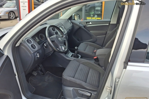 Ogłoszenie - Tiguan 2,0 tdi 140KM CUP sport-style klima navi panorama alu opłacony. Zdjęcie 9