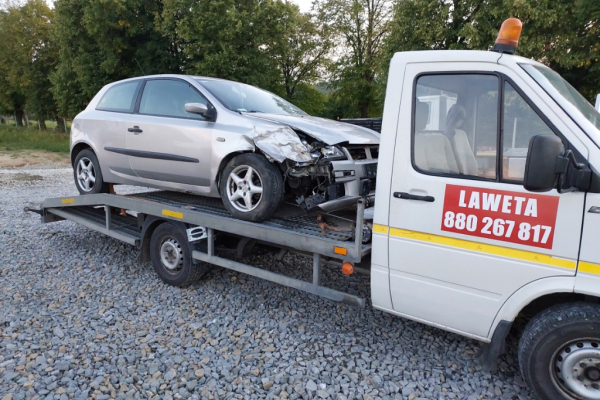 Ogłoszenie - Laweta JODŁOWA Pomoc Drogowa Holowanie Transport - Dębica - 200,00 zł