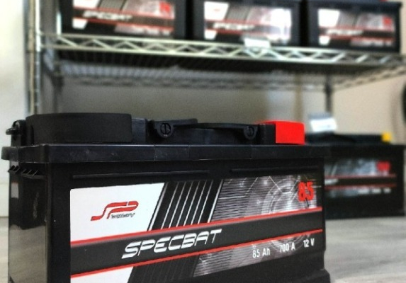 Ogłoszenie - Akumulator 85Ah 700A EN Specbat prawy plus - Gniezno - 329,00 zł