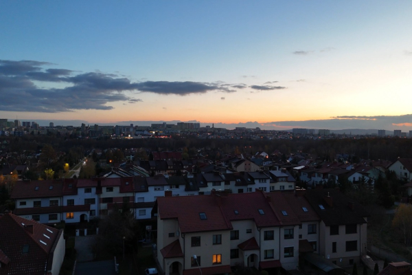 Ogłoszenie - Profesjonalne USŁUGI DRONEM - zdjęcia i filmy z lotu ptaka - Świętokrzyskie - 100,00 zł