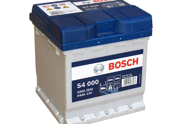 Ogłoszenie - Akumulator 44Ah 420A Bosch 12V S4000 kostka Olsztyn Kętrzyńskiego 8 668x648x053 - Olsztyn - 280,00 zł