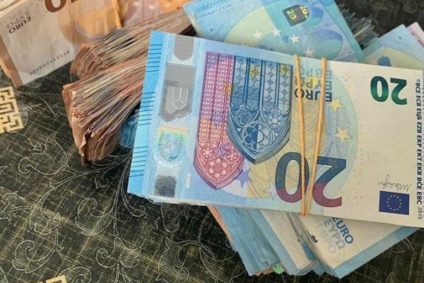 Ogłoszenie - Najwyższej jakości podrobione banknoty euro, funta i dolara na sprzedaż - Gliwice