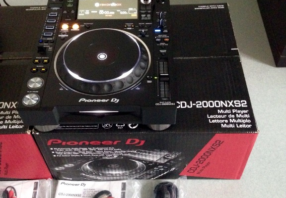 Ogłoszenie - Pioneer CDJ-3000, AlphaTheta Euphonia, Pioneer DJ DJM-A9, Pioneer CDJ-2000NXS2, Pioneer DJM-900NXS2, Pioneer DJ DJM-V10 - Hiszpania - 4 200,00 zł