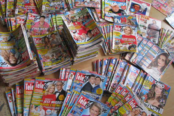 Ogłoszenie - Stare kolorowe gazety, 10 kg, czasopisma na podpałkę, do pakowania, czytania, wypełniacz - Kraków - 25,00 zł