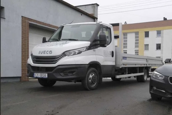 Ogłoszenie - Usługi transportowe – Iveco Daily z otwartą paką 6 metrów - Kujawsko-pomorskie - 1,00 zł