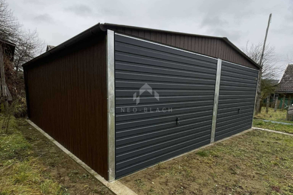 Ogłoszenie - Garaż blaszany 6x5,8m - 2x Brama uchylna - Ciemny orzech - drewnopodobny - antracyt - rynny - dach dwuspadowy NB447 - Radom - 13 650,00 zł