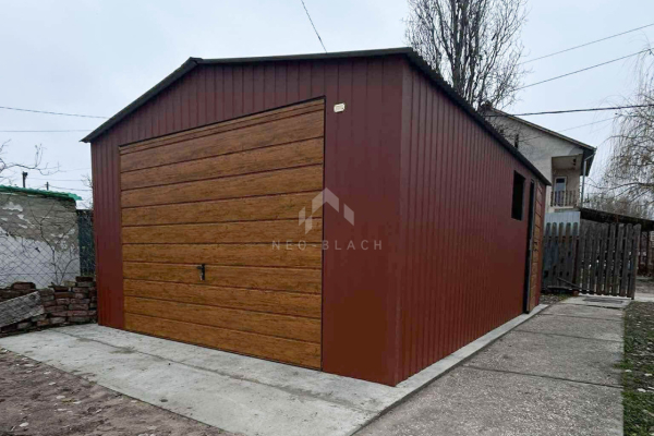 Ogłoszenie - Garaż blaszany 4,5x6m - brama uchylna - drzwi - okno - jasny brąz - drewnopodobny - dach dwuspadowy NB453 - Mrągowo - 8 780,00 zł