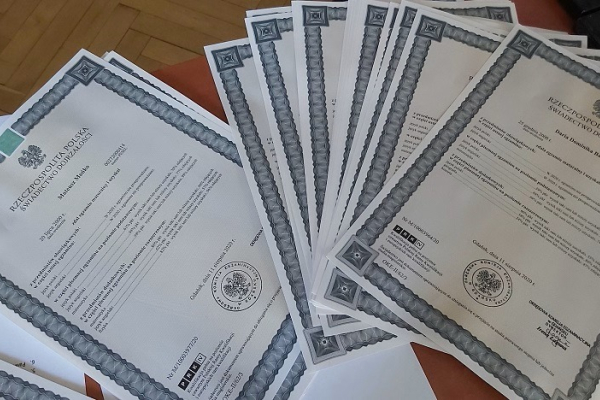 Ogłoszenie - Kupie świadectwo Maturalne z wpisem, Kupie świadectwo technikum z wpisem, Kupie świadectwo zawodówki z wpisem - Tychy - 800,00 zł