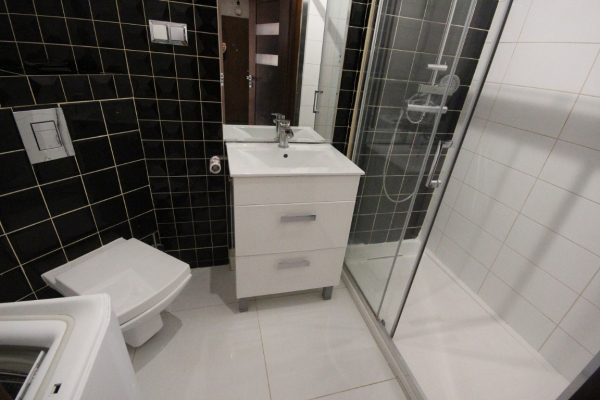 Ogłoszenie - 2pok, 47met, ul. Legnicka BALKON/PO REMONCIE (Wrocław) - Wrocław - 2 700,00 zł
