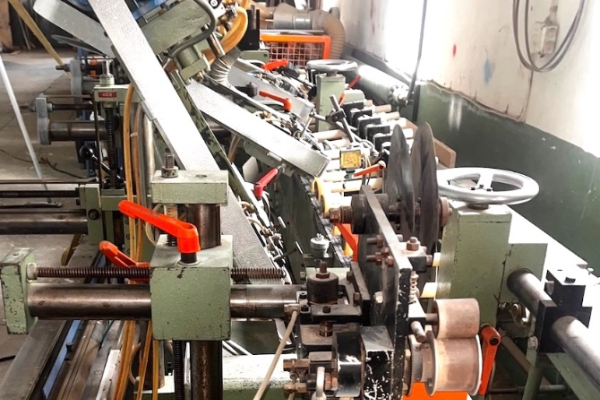Ogłoszenie - Szlifierka STEMAS do listew profilowych itp. z powrotem materiału - Wadowice - 11 900,00 zł
