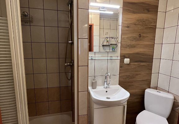Ogłoszenie - 2pok, 46met, okolice Placu Jana Pawła II PIWNICA/WINDA (Wrocław) - Wrocław - 2 400,00 zł