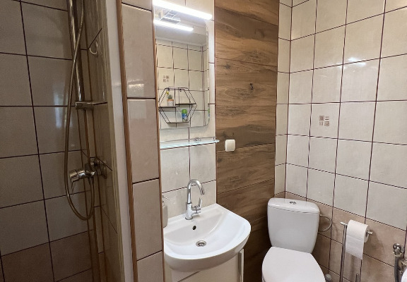 Ogłoszenie - 2pok, 46met, okolice Placu Jana Pawła II PIWNICA/WINDA (Wrocław) - Wrocław - 2 400,00 zł