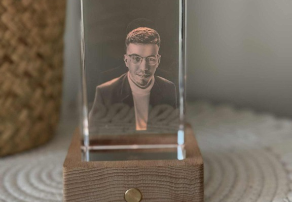Ogłoszenie - Crystally – Nawiąż z Nami Współpracę! Personalizowane Kryształy 3D Dla Twoich Klientów - 200,00 zł