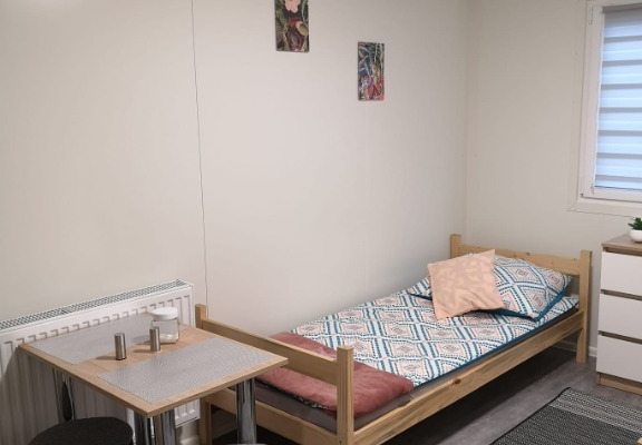 Ogłoszenie - Nowoczesne kwatery pracownicze – Sosnowiec | Kameralnie, komfortowo, blisko S1! - Sosnowiec - 35,00 zł