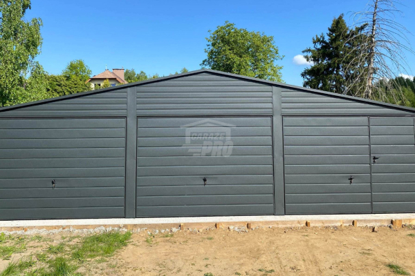 Ogłoszenie - Garaż blaszany 9x6m - 3x Brama - drzwi  Antracyt  Dach dwuspadowy GP556 - Szczecinek - 18 400,00 zł