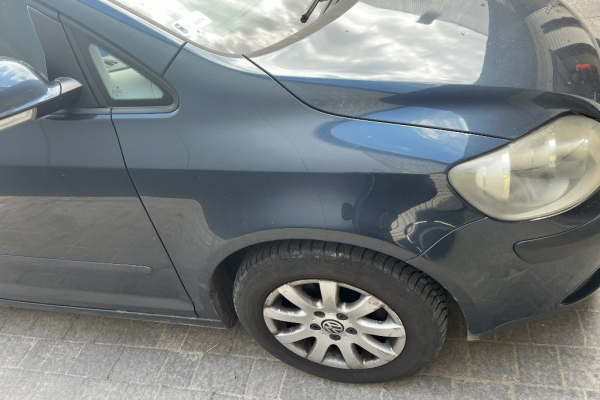 Ogłoszenie - Syndyk sprzeda samochód Volkswagen Golf z 2006 roku - Kraków - 10 000,00 zł