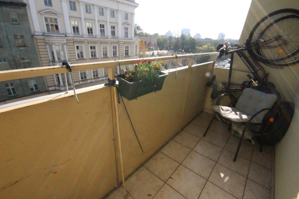 Ogłoszenie - 2pok, 50met, okolice Galerii Dominikańskiej BALKON/PIWNICA (Wrocław) - Wrocław - 550 000,00 zł