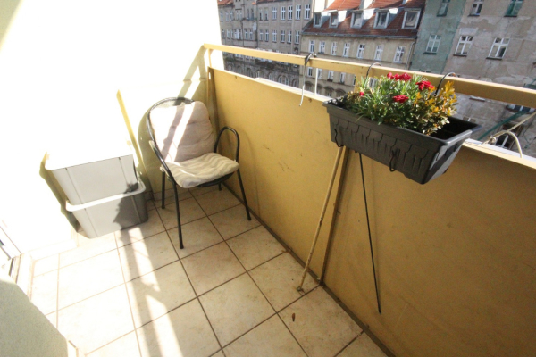Ogłoszenie - 2pok, 50met, okolice Galerii Dominikańskiej BALKON/PIWNICA (Wrocław) - Wrocław - 550 000,00 zł