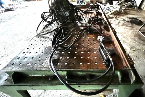 Ogłoszenie - Prasa hydrauliczna SIEVERS do klejenia konstrukcji - łuków z drewna - Wadowice - 15 900,00 zł