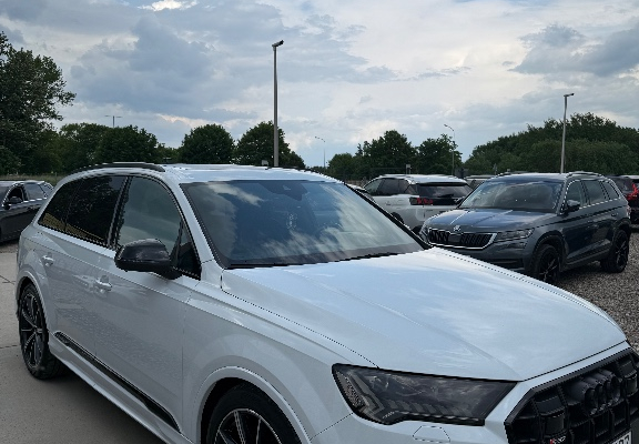 Ogłoszenie - Audi SQ7 TFSI Quattro Tiptronic - 199 000,00 zł