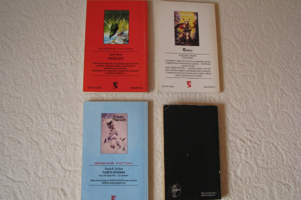 Ogłoszenie - Ursula K. Le Guin, cykl Ekumena 4 tomy, Wydanie I - Wieliczka - 69,00 zł