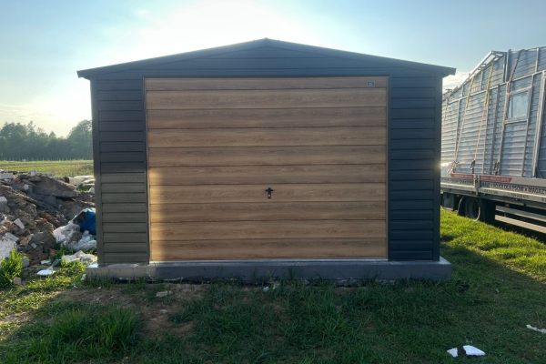 Ogłoszenie - Garaż Blaszany 4x5 Dwuspadowy Dach Grafit + Winchester  Brama Uchylna - Tarnobrzeg - 7 300,00 zł