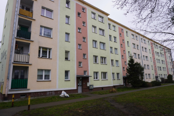 Ogłoszenie - Udział 1/2 w mieszkaniu przy ul. Kasprzyckiego 5. Zdjęcie 1
