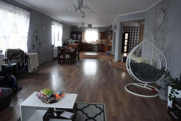 Ogłoszenie - Udział 1/2 w nieruchomości zab. domem 187,51m2 - Brodnica - 346 000,00 zł