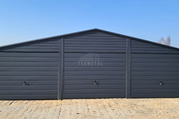 Ogłoszenie - Garaż blaszany 9x6m - 3x Brama uchylna - okno - antracyt - rynny - dach dwuspadowy TS1055 - Iława - 20 990,00 zł