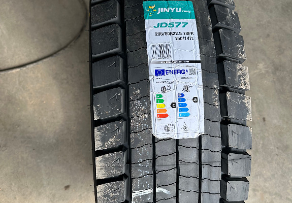 Ogłoszenie - Opona JINYU 295/60 R22.5. Zdjęcie 1