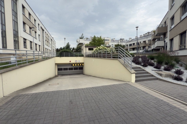 Ogłoszenie - 5 Miejsc Postojowych (70m2) ul. Iwaszkiewicza (Wrocław). Zdjęcie 1