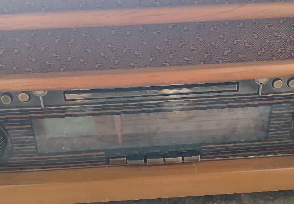 Ogłoszenie - Stare Radio z adapterem dla kolekcjonera.. Zdjęcie 6