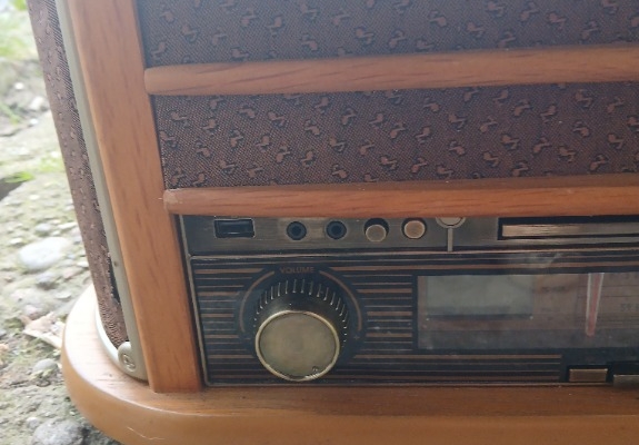 Ogłoszenie - Stare Radio z adapterem dla kolekcjonera.. Zdjęcie 9