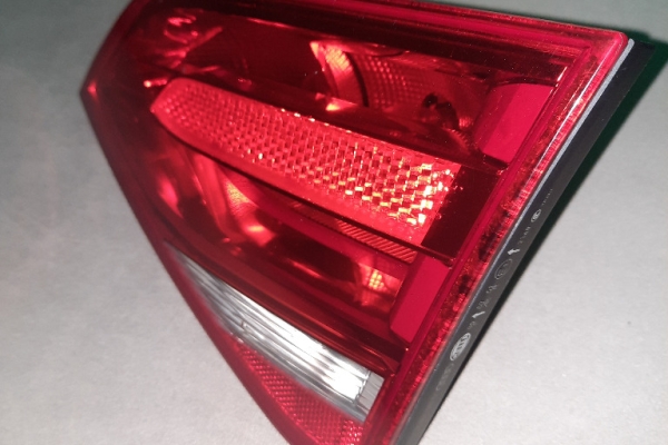 Ogłoszenie - Sprzedam: oryginalna lampa (prawy tył ) Audi A4 B8 (Sedan). Zdjęcie 2