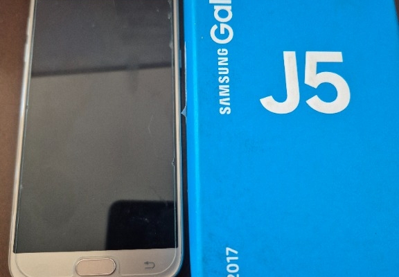 Ogłoszenie - Sprzedam telefon komórkowy Samsung Galaxy J5 srebrny. Zdjęcie 3