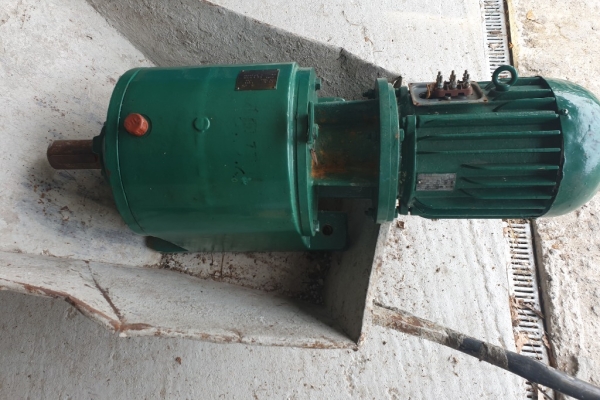 Ogłoszenie - Sprzedam Motoreduktor z silnikiem 3kW. Zdjęcie 3