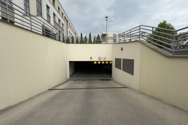 Ogłoszenie - 5 Miejsc Postojowych (70m2) ul. Iwaszkiewicza (Wrocław). Zdjęcie 3