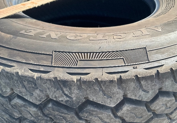 Ogłoszenie - Używane opony ciężarowe 385/65R22.5. Zdjęcie 2
