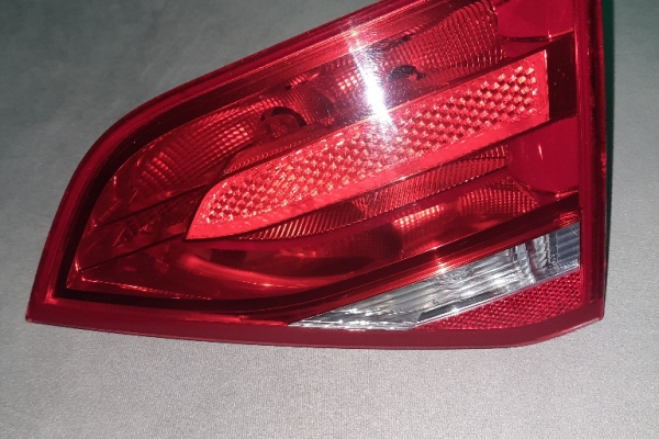 Ogłoszenie - Sprzedam: oryginalna lampa (prawy tył ) Audi A4 B8 (Sedan). Zdjęcie 1