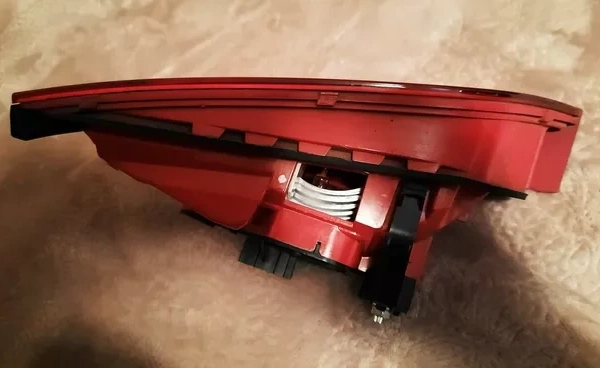Ogłoszenie - Tylna prawa lampa LED do Audi A4 B8. Zdjęcie 3