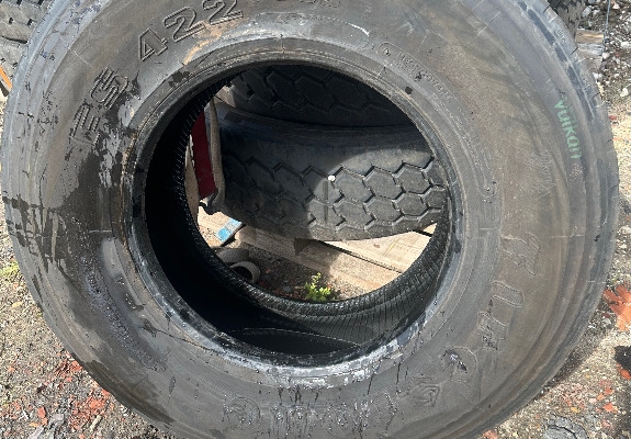 Ogłoszenie - Używane opony ciężarowe 385/65R22.5. Zdjęcie 9