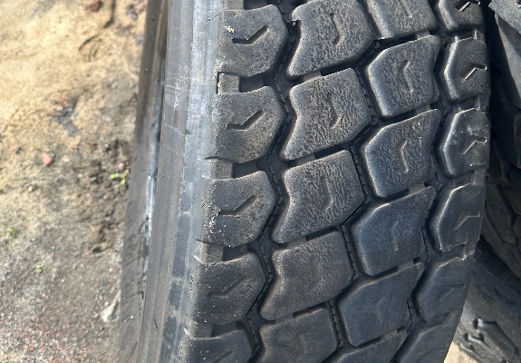 Ogłoszenie - Używane opony ciężarowe 385/65R22.5. Zdjęcie 10