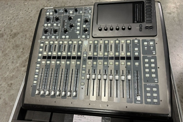 Ogłoszenie - Behringer X32 Compact 40-channel Digital Mixer  console. Zdjęcie 1