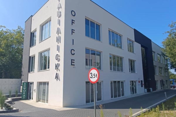 Ogłoszenie - Pabianicka Office - centrum Bełchatowa - lokal 47m2 wolny od zaraz - I piętro. Zdjęcie 1
